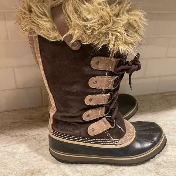 Sorel Boot Size 10 - Picture 3 of 8